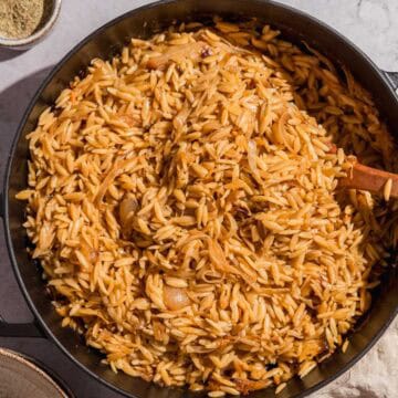 Finished orzo in a dutch oven.
